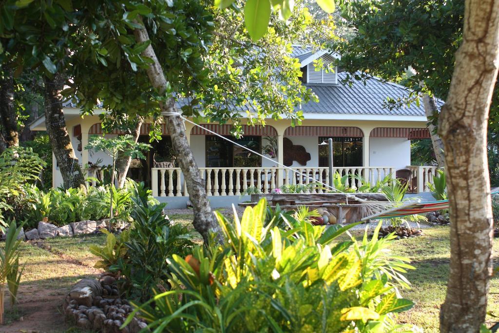 Domaine Les Rochers La Digue Exterior foto